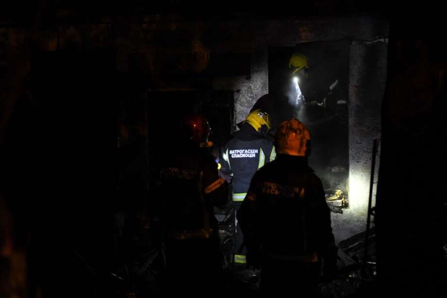 GORI LUKSUZNO NASELJE U BEOGRADU: Požar na Senjaku uznemiro građane