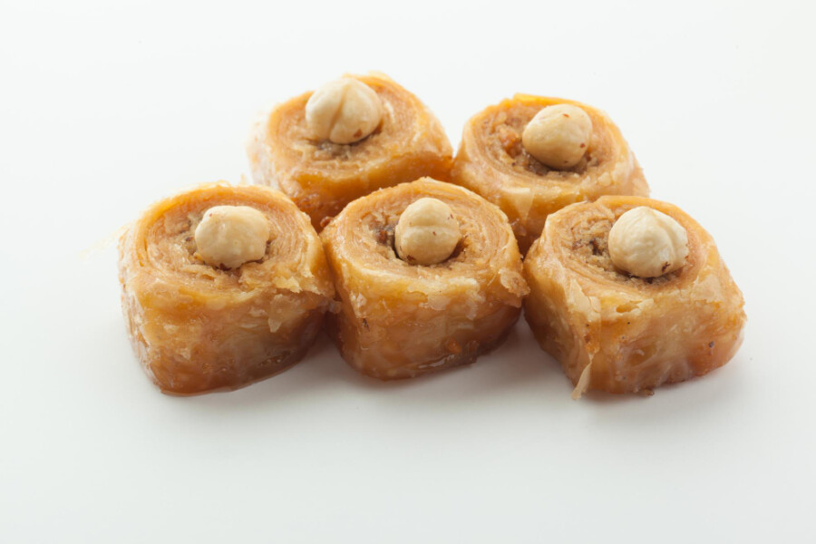 RECEPT DANA: Baklava spremna za 10 minuta, peče se u kalupu za mafine