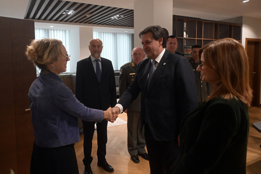 NOVA AMBASADORKA U BEOGRADU: Bratislav Gašić poželeo dobrodošlicu Florans Ferari