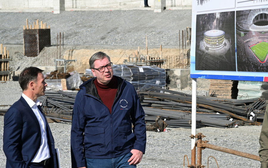 BIĆE JEDAN OD NAJLEPŠIH: Aleksandar Vučić obišao gradnju Nacionalnog stadiona