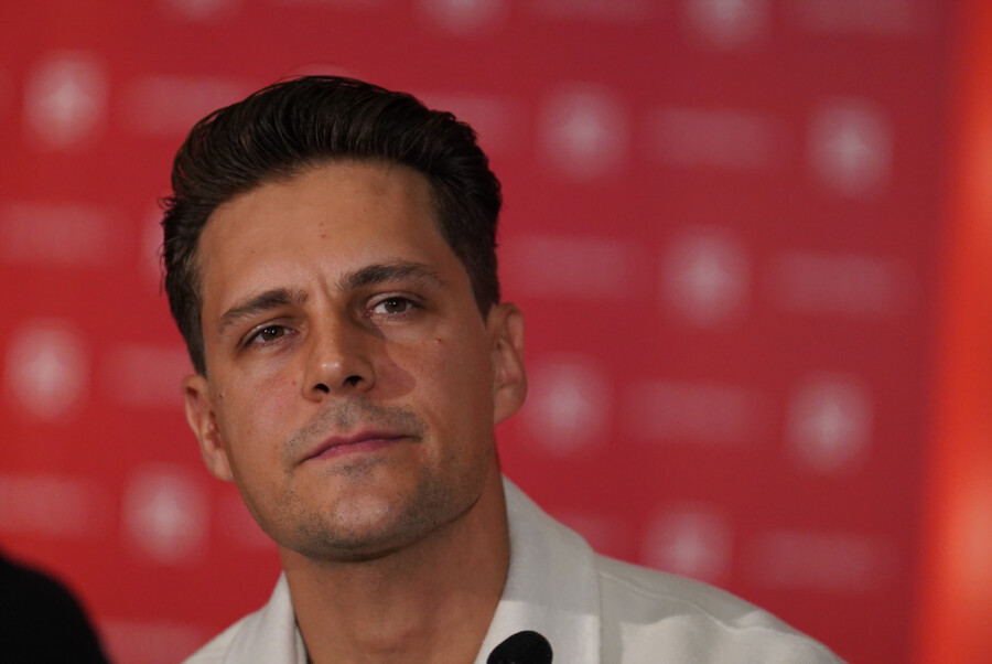 ZBUNIO PRATIOCE NEOBIČNOM OBJAVOM: Miloš Biković proslavio rođendan na Alpima