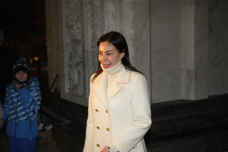 NA LITURGIJU DOVELA I UNUKE: Ceca se pričestila u Hramu Svetog Save (FOTO)